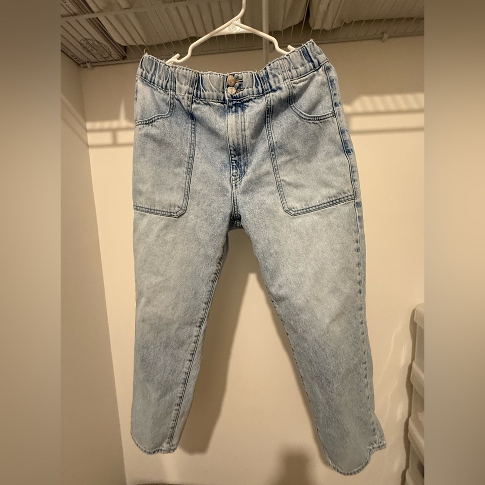 VERONICA BEARD
Arya Jeans w/ Elastic Waist